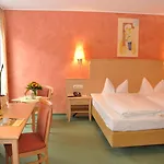 Waldmuehle 3*